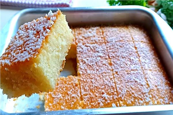 كيكة البسبوسة بالزبادي المنزلية طريقة سهلة لتحضيرها
